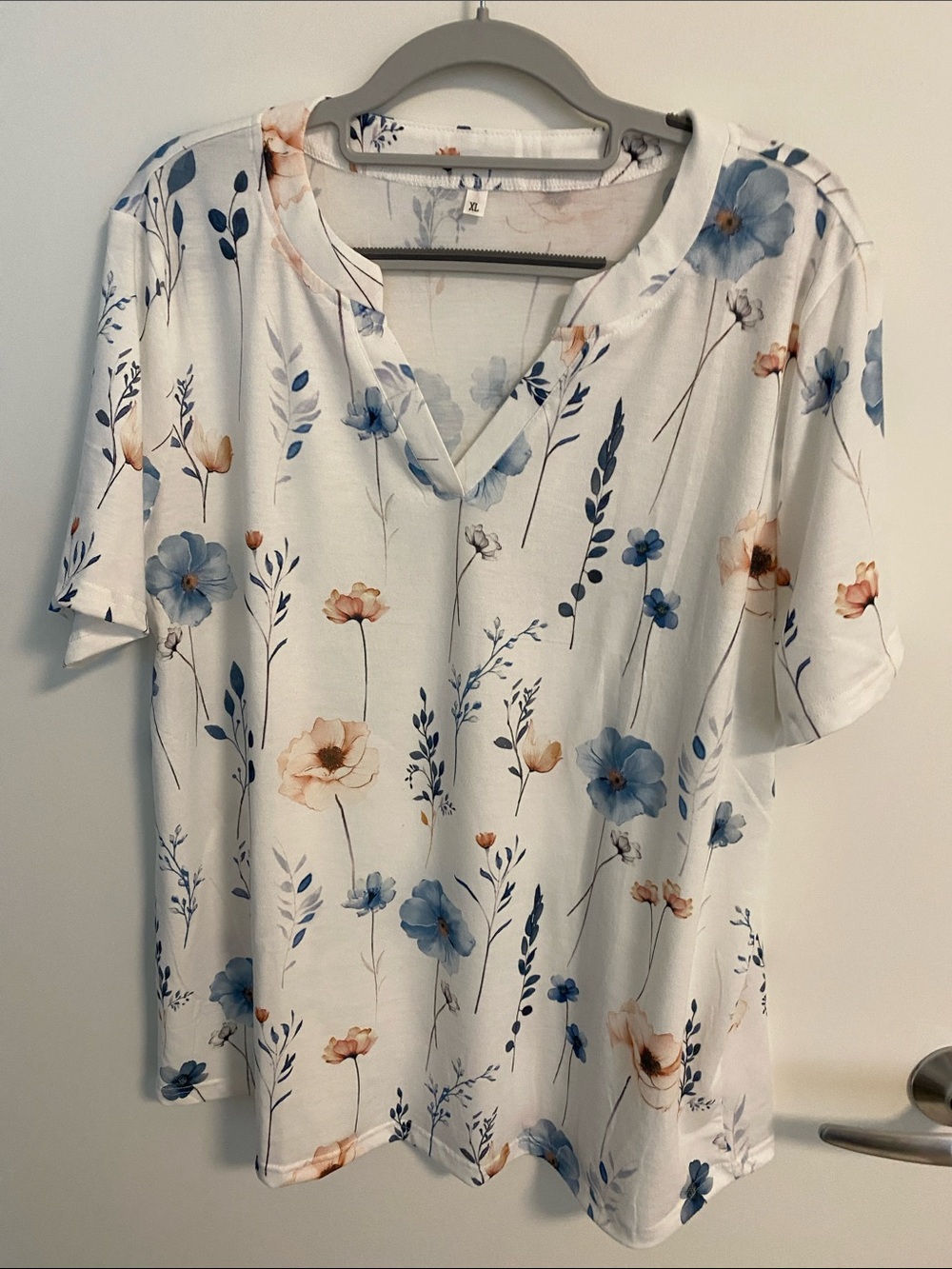 Amazon Floral V-Neck Short Sleeve Top - White, Blue & Peach